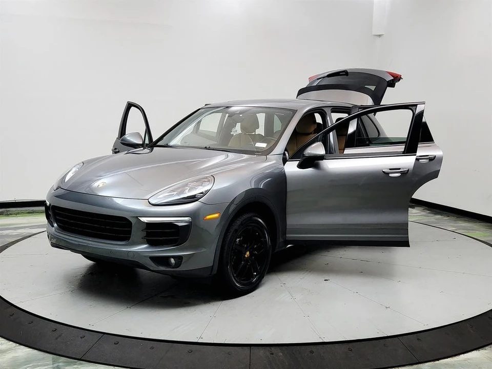 2016 Porsche 958 Cayenne - Image 9 of 31