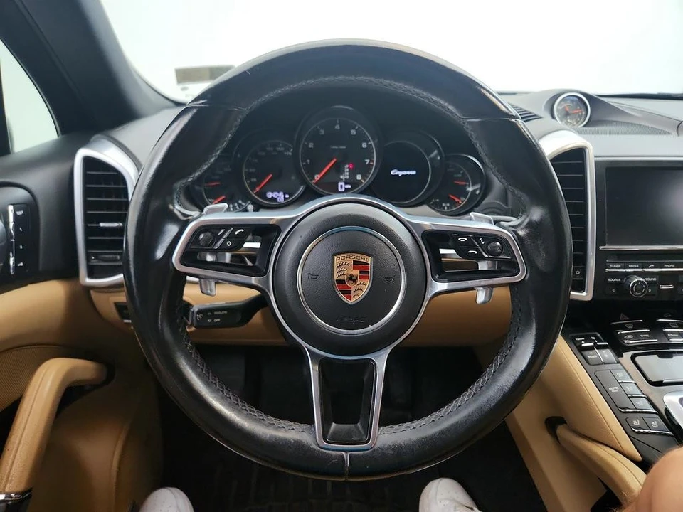 2016 Porsche 958 Cayenne - Image 17 of 31