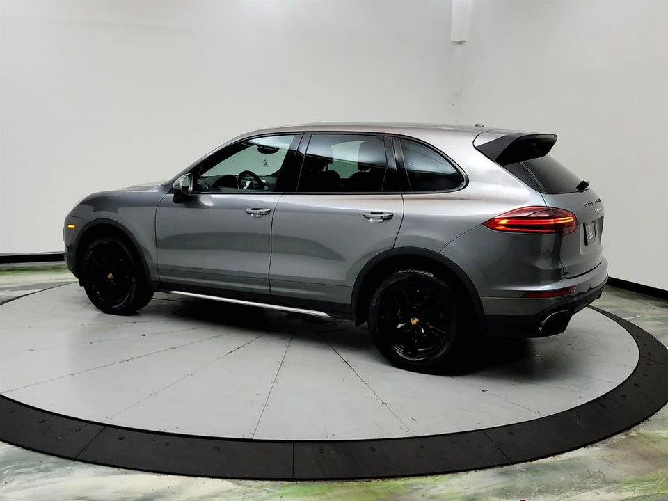 2016 Porsche 958 Cayenne - Image 7 of 31