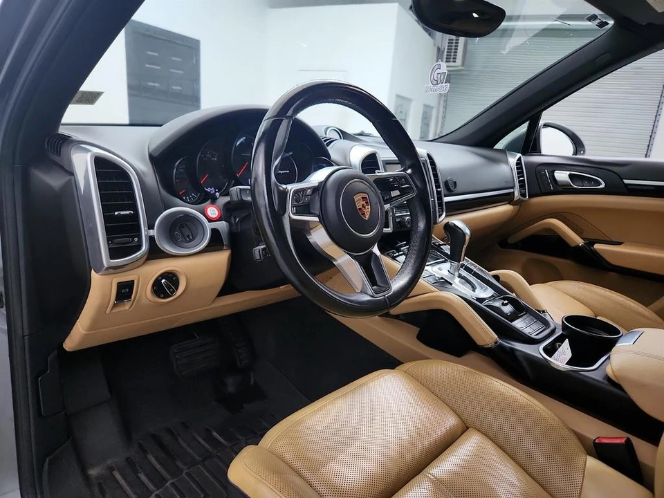 2016 Porsche 958 Cayenne - Image 13 of 31