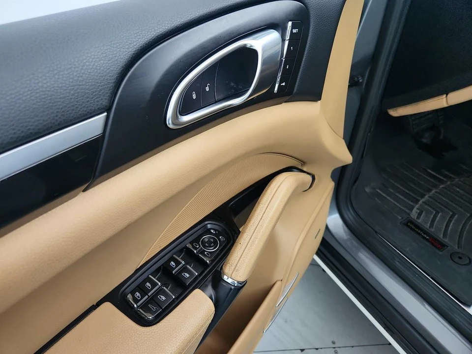 2016 Porsche 958 Cayenne - Image 22 of 31