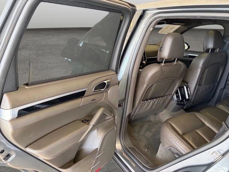 2016 Porsche 958 Cayenne - Image 12 of 12