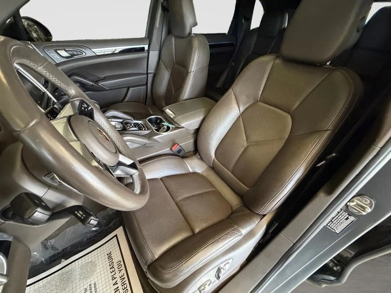 2016 Porsche 958 Cayenne - Image 11 of 12