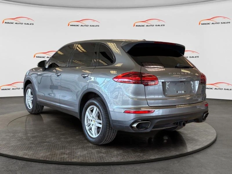 2016 Porsche 958 Cayenne - Image 6 of 12