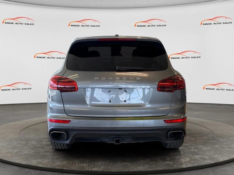2016 Porsche 958 Cayenne - Image 7 of 12