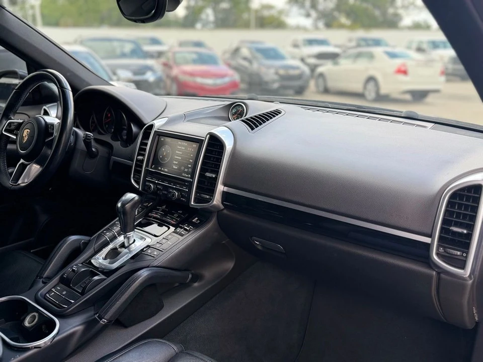 2016 Porsche 958 Cayenne - Image 17 of 31