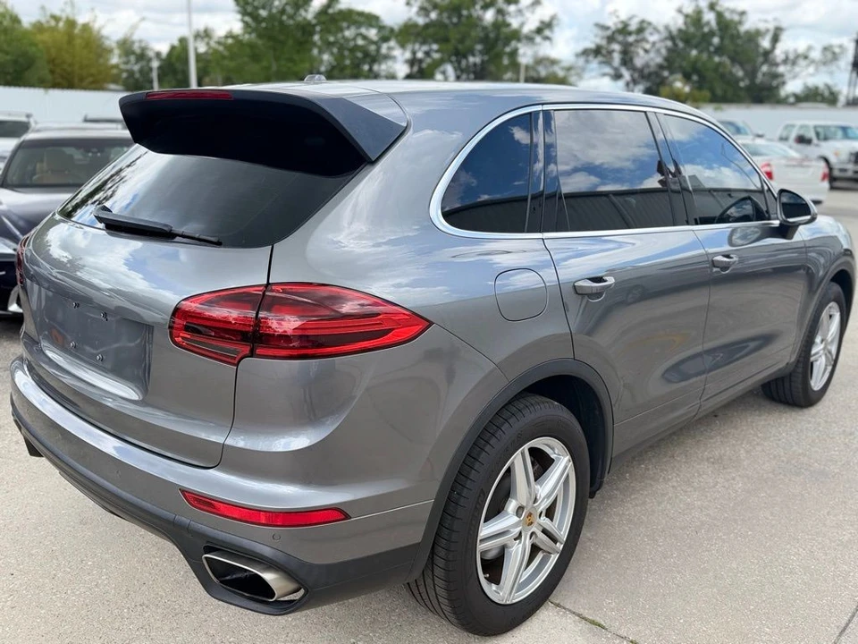 2016 Porsche 958 Cayenne - Image 5 of 31