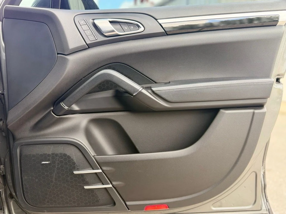 2016 Porsche 958 Cayenne - Image 16 of 31