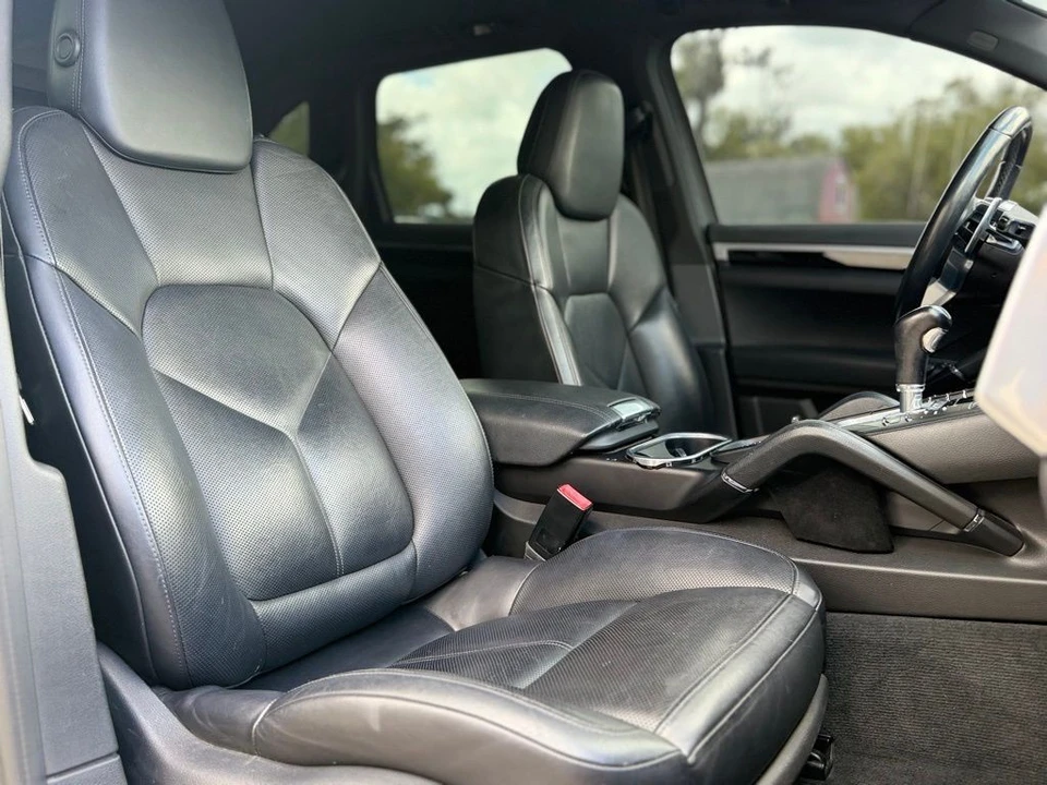 2016 Porsche 958 Cayenne - Image 18 of 31