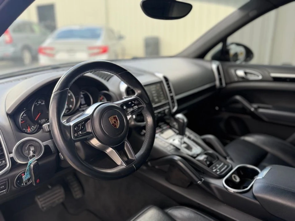 2016 Porsche 958 Cayenne - Image 14 of 31