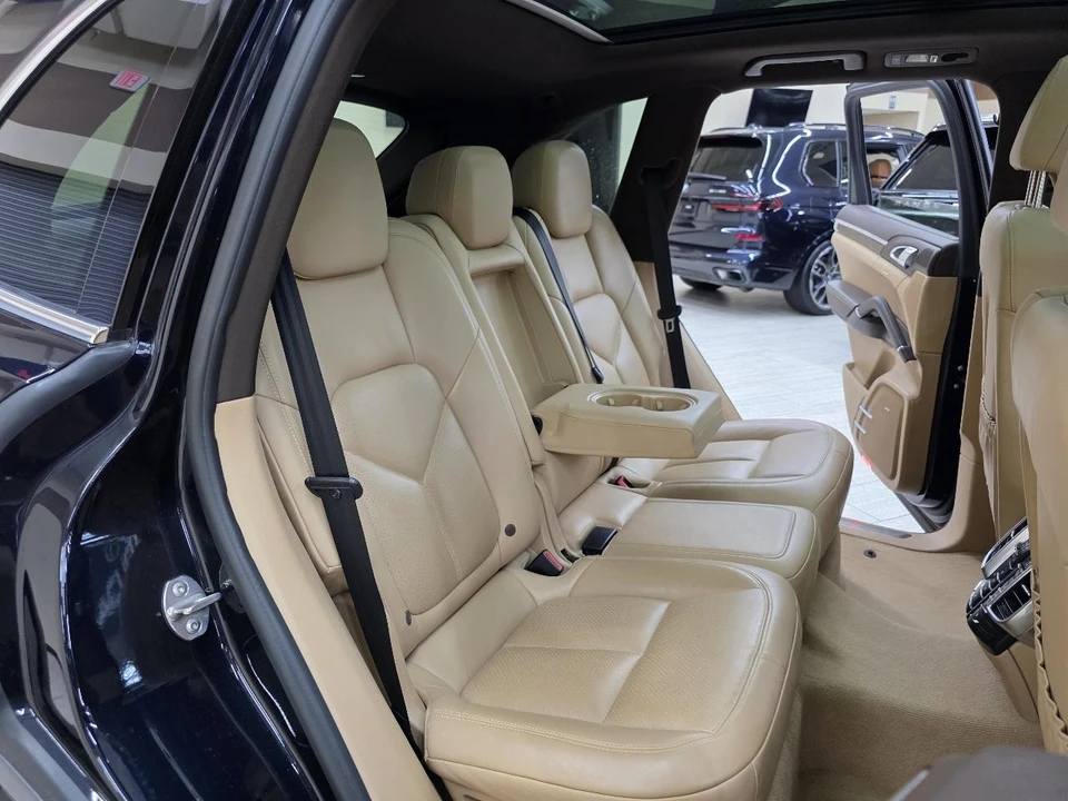 2016 Porsche 958 Cayenne - Image 25 of 31