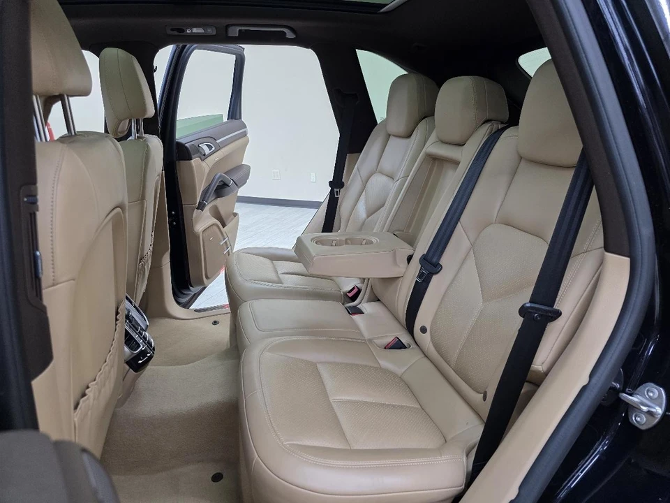 2016 Porsche 958 Cayenne - Image 27 of 31