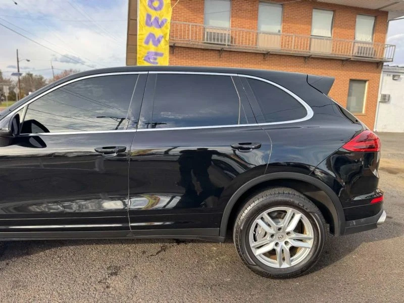 2016 Porsche 958 Cayenne - Image 10 of 12
