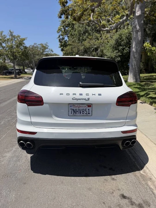 2016 Porsche 958 Cayenne S - Image 4 of 9