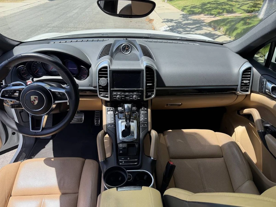 2016 Porsche 958 Cayenne S - Image 9 of 9