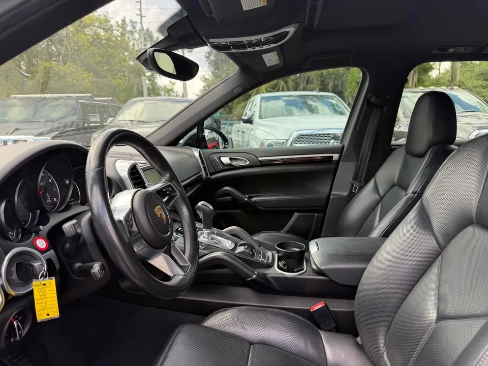 2016 Porsche 958 Cayenne - Image 2 of 4