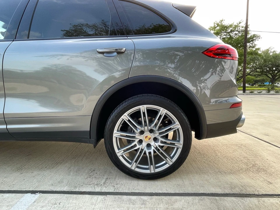 2016 Porsche 958 Cayenne Diesel - Image 19 of 26