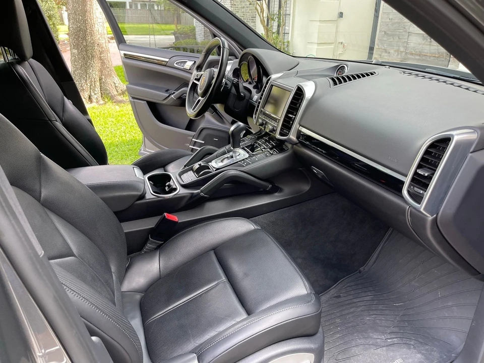 2016 Porsche 958 Cayenne Diesel - Image 25 of 26