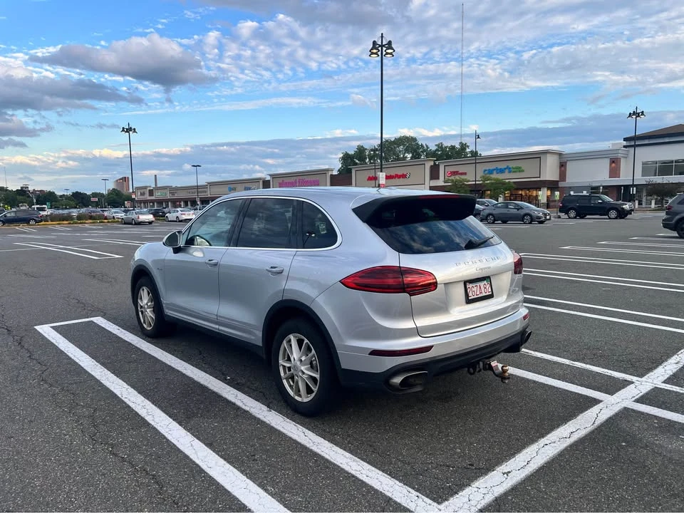 2016 Porsche 958 Cayenne Diesel - Image 4 of 10