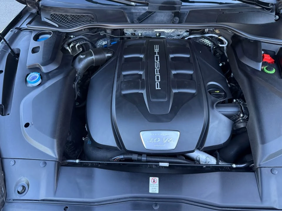 2016 Porsche 958 Cayenne Diesel - Image 19 of 20