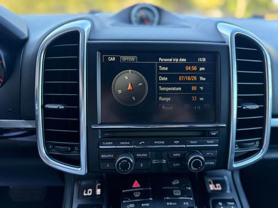 2016 Porsche 958 Cayenne Diesel - Image 9 of 20
