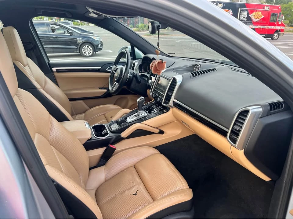 2016 Porsche 958 Cayenne Diesel - Image 9 of 10