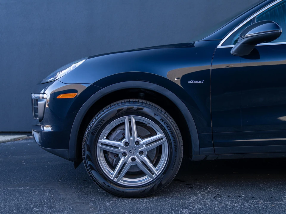 2016 Porsche 958 Cayenne Diesel - Image 14 of 31