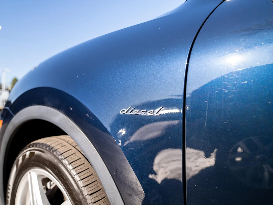 2016 Porsche 958 Cayenne Diesel - Image 17 of 31