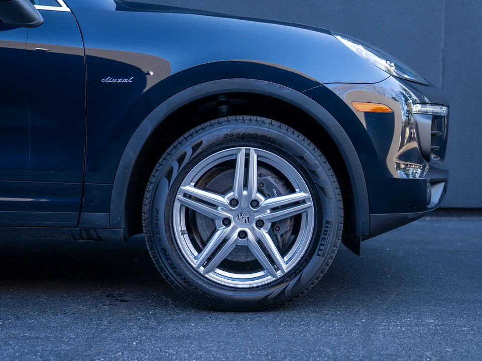 2016 Porsche 958 Cayenne Diesel - Image 25 of 31