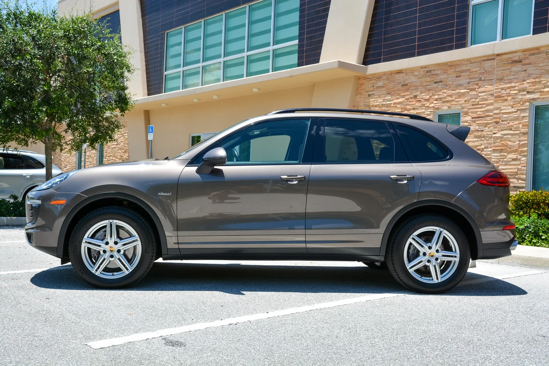 2016 Porsche 958 Cayenne Diesel - Image 14 of 31