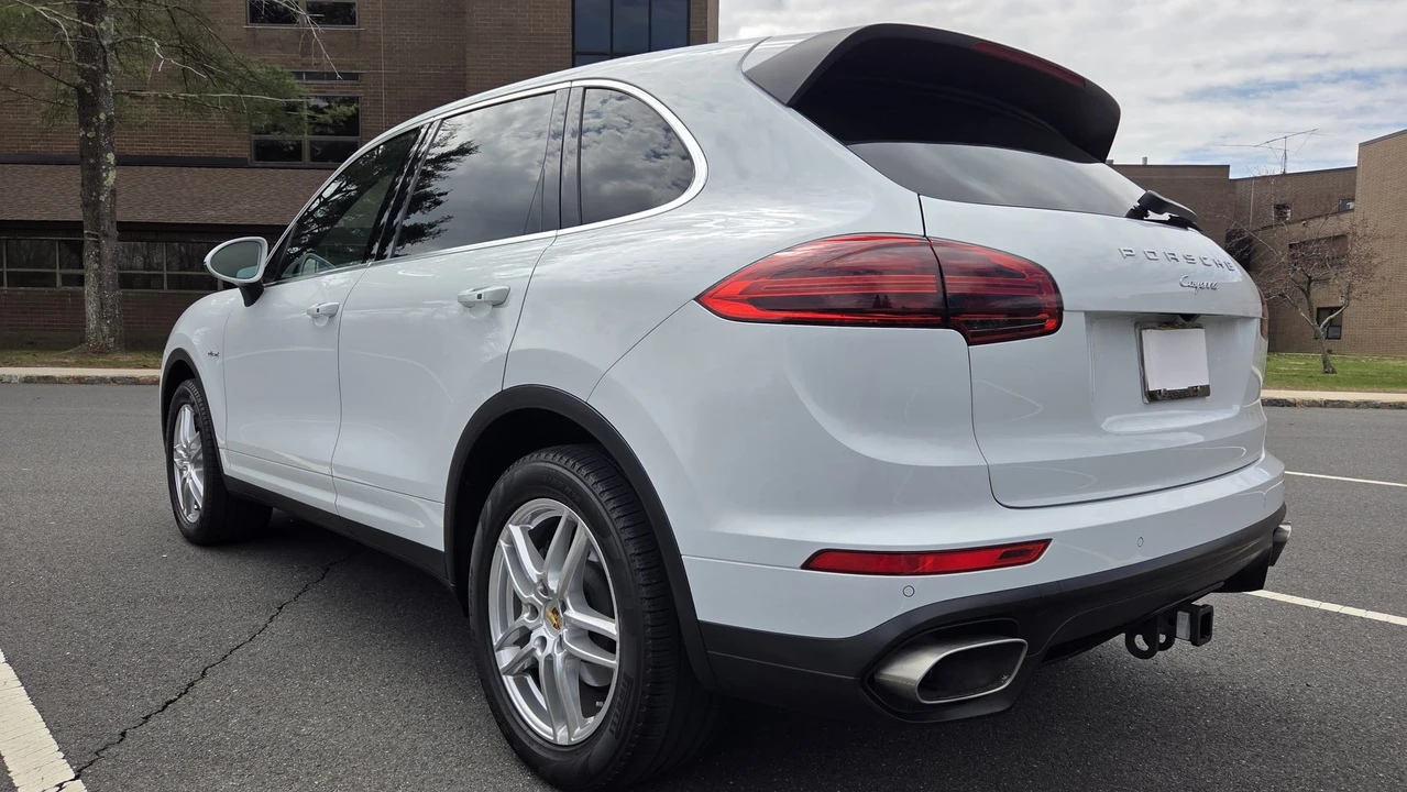2016 Porsche 958 Cayenne Diesel - Image 13 of 31