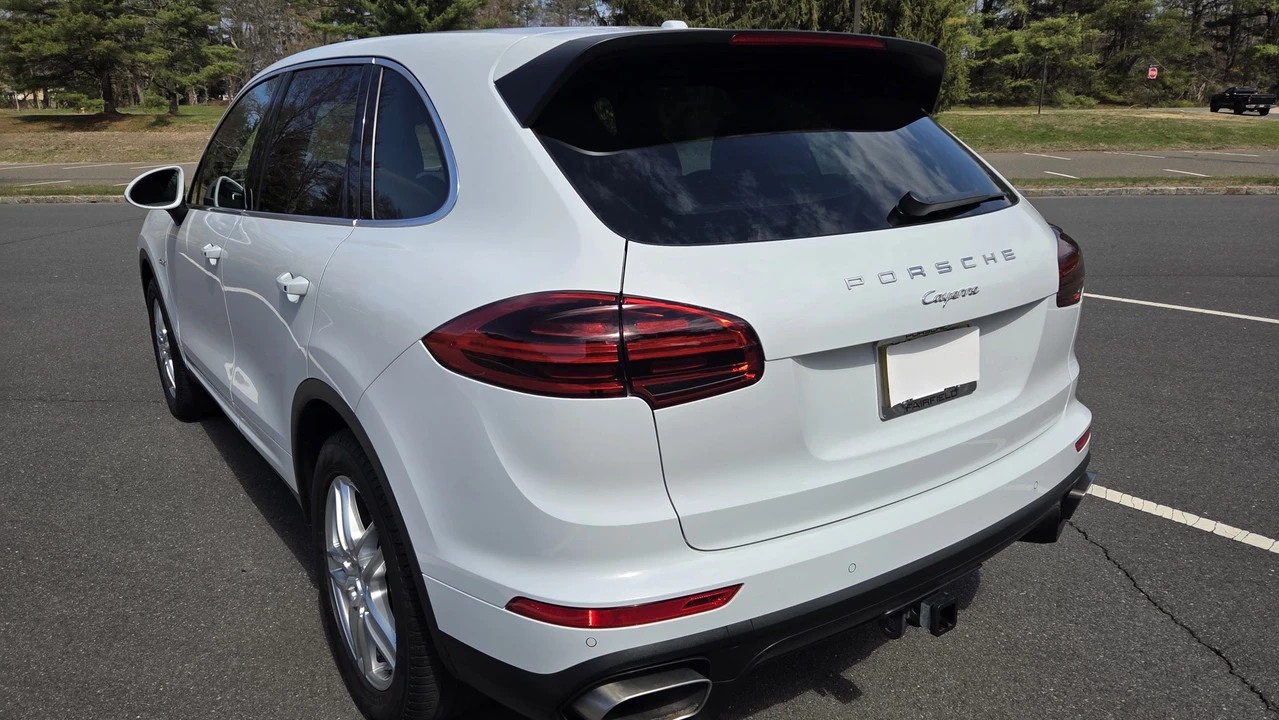 2016 Porsche 958 Cayenne Diesel - Image 12 of 31