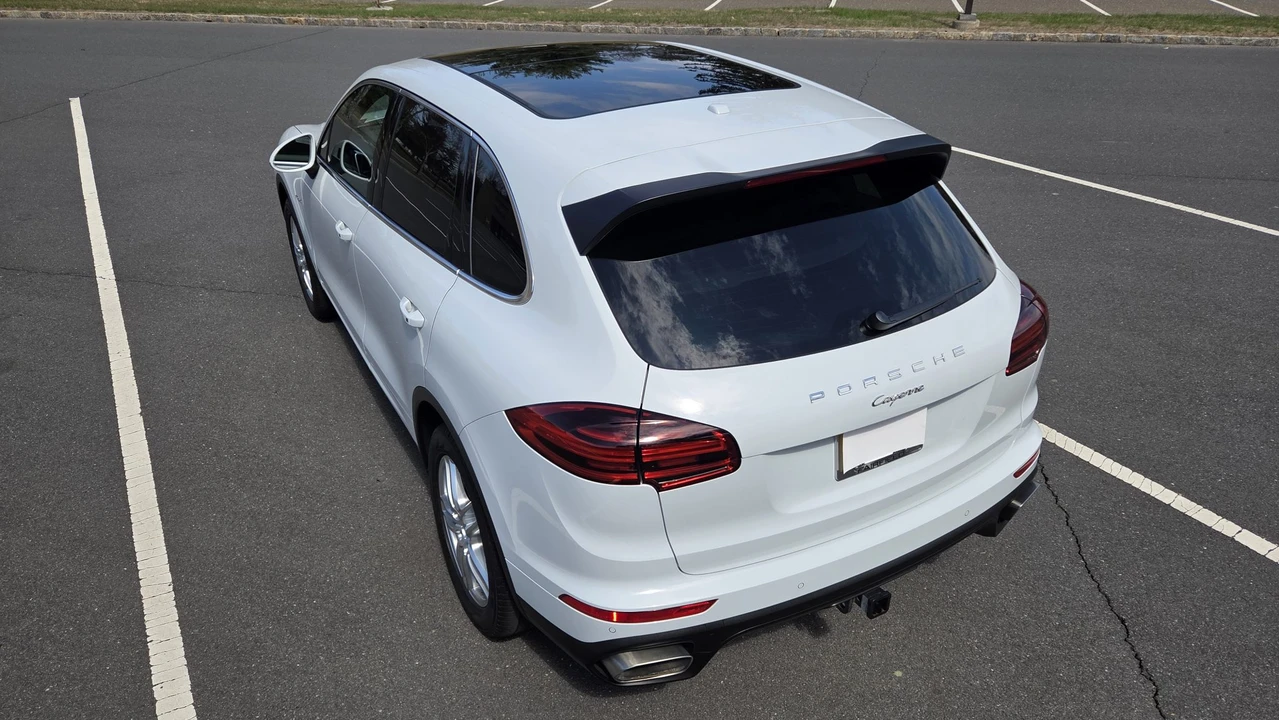 2016 Porsche 958 Cayenne Diesel - Image 25 of 31