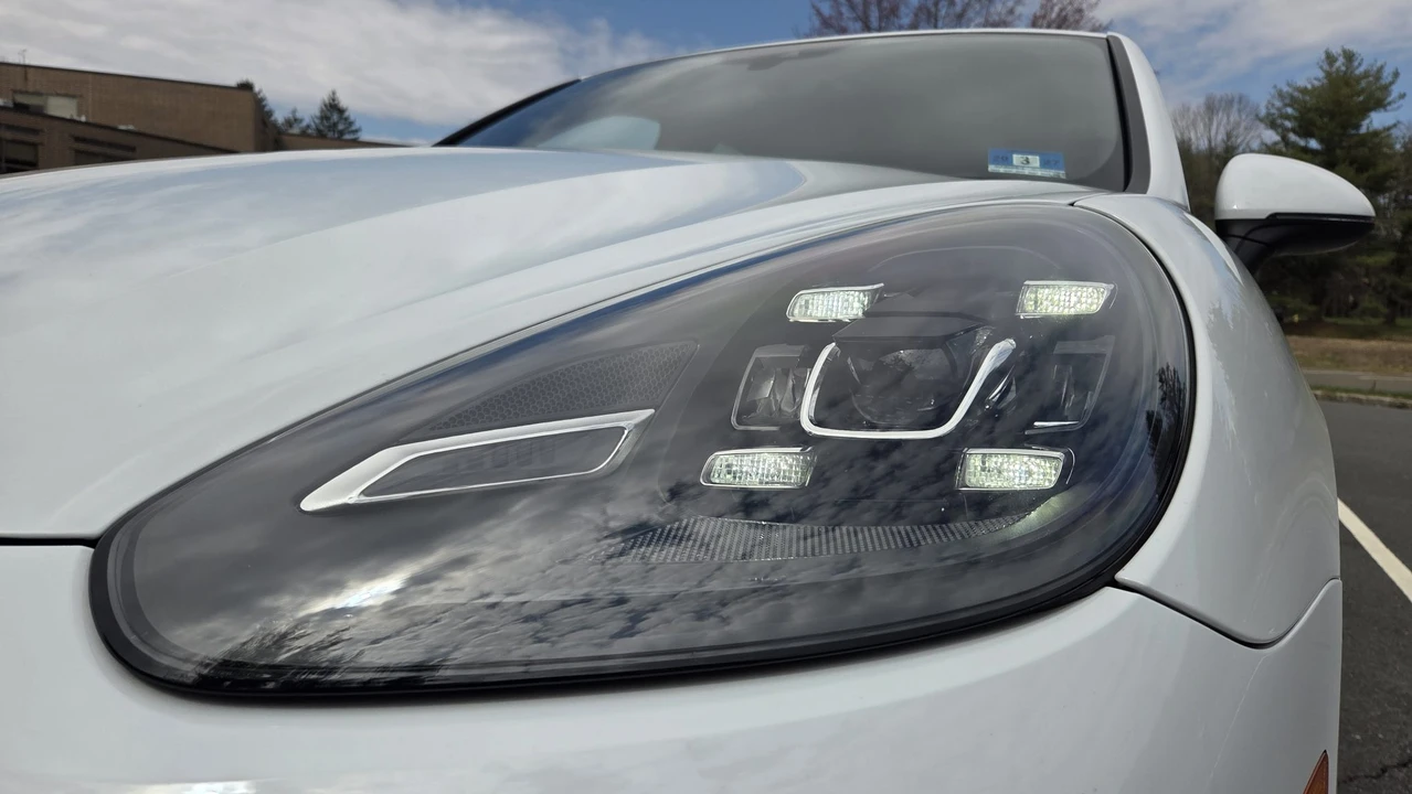 2016 Porsche 958 Cayenne Diesel - Image 29 of 31