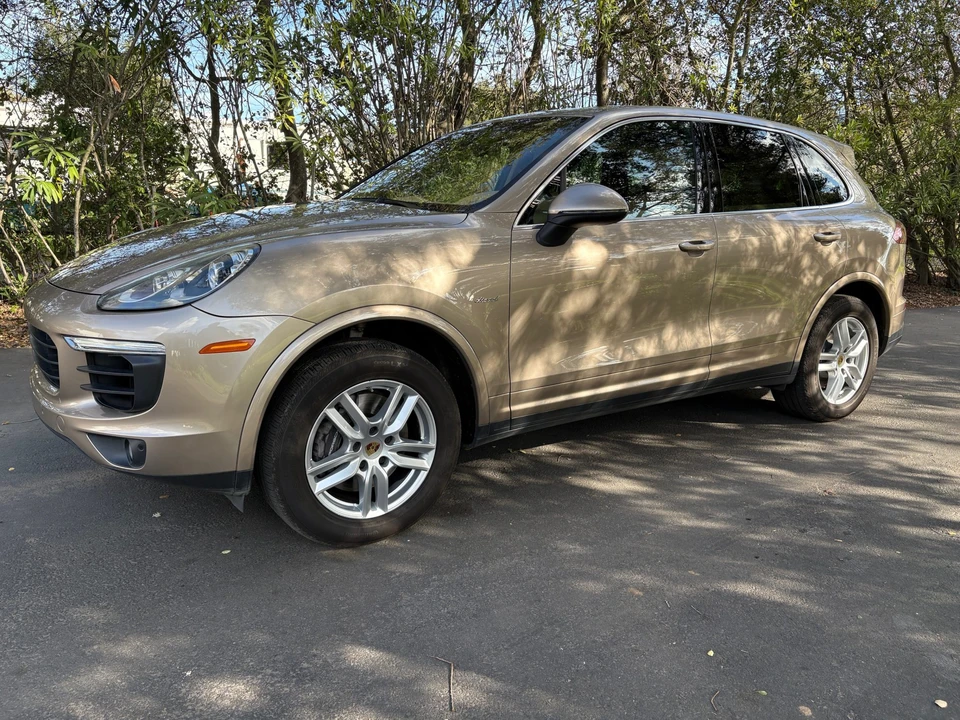 2016 Porsche 958 Cayenne Diesel - Image 14 of 31