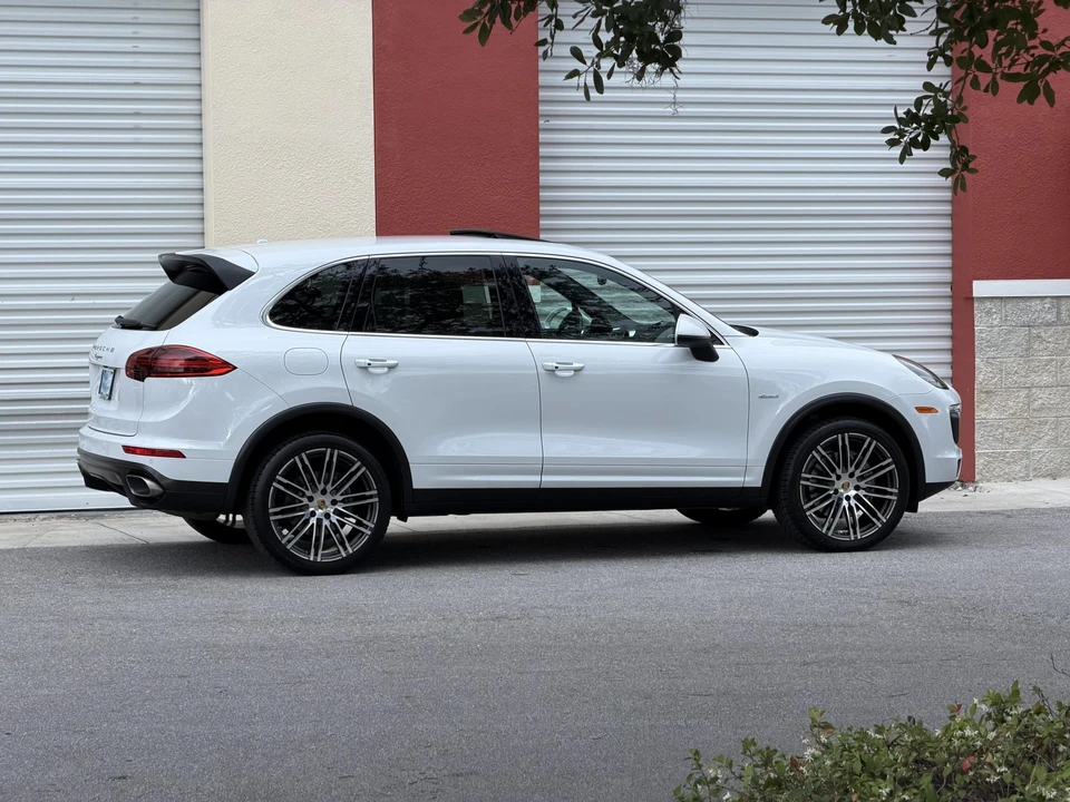 2016 Porsche 958 Cayenne Diesel - Image 17 of 31