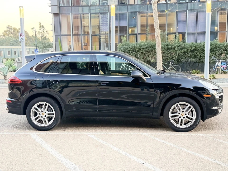 2016 Porsche 958 Cayenne Diesel - Image 11 of 31
