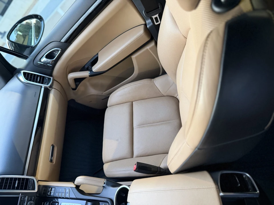 2016 Porsche 958 Cayenne Diesel - Image 24 of 31