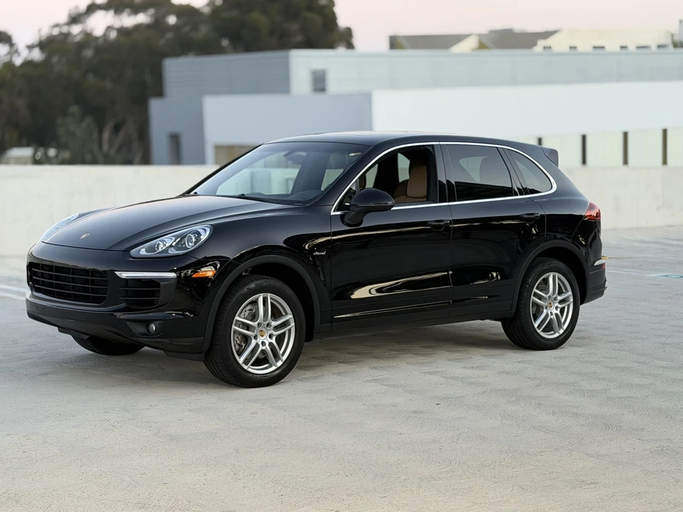 2016 Porsche 958 Cayenne Diesel - Image 2 of 31