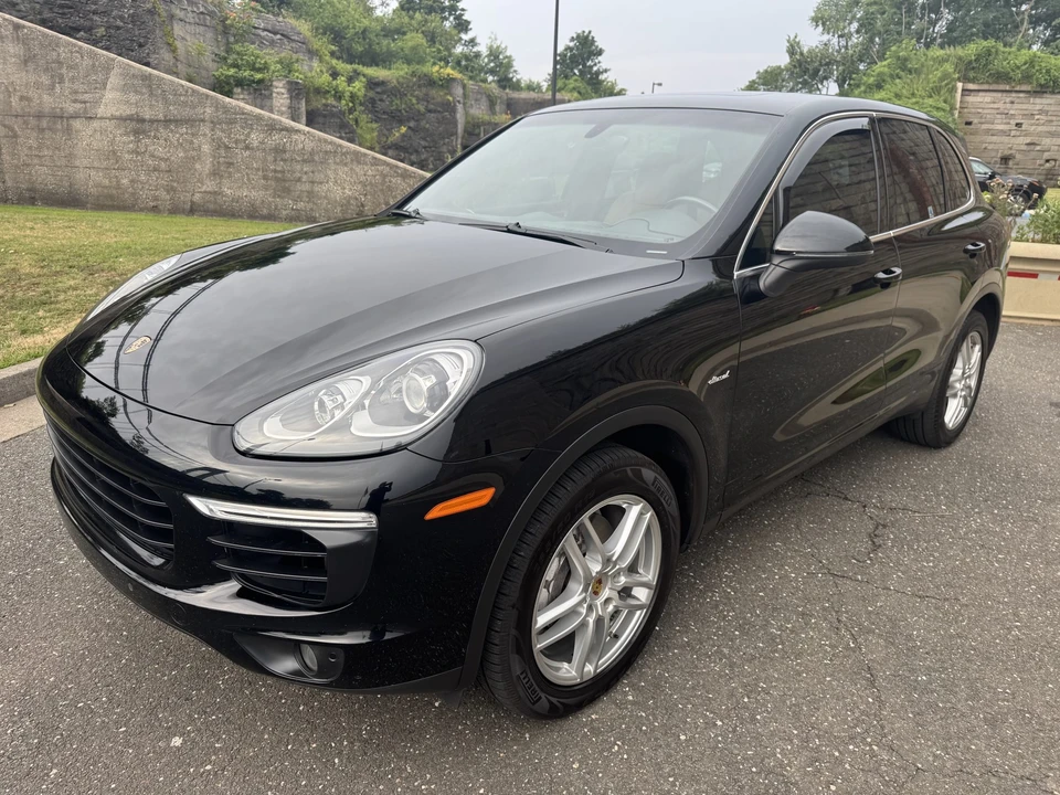 2016 Porsche 958 Cayenne Diesel - Image 2 of 31