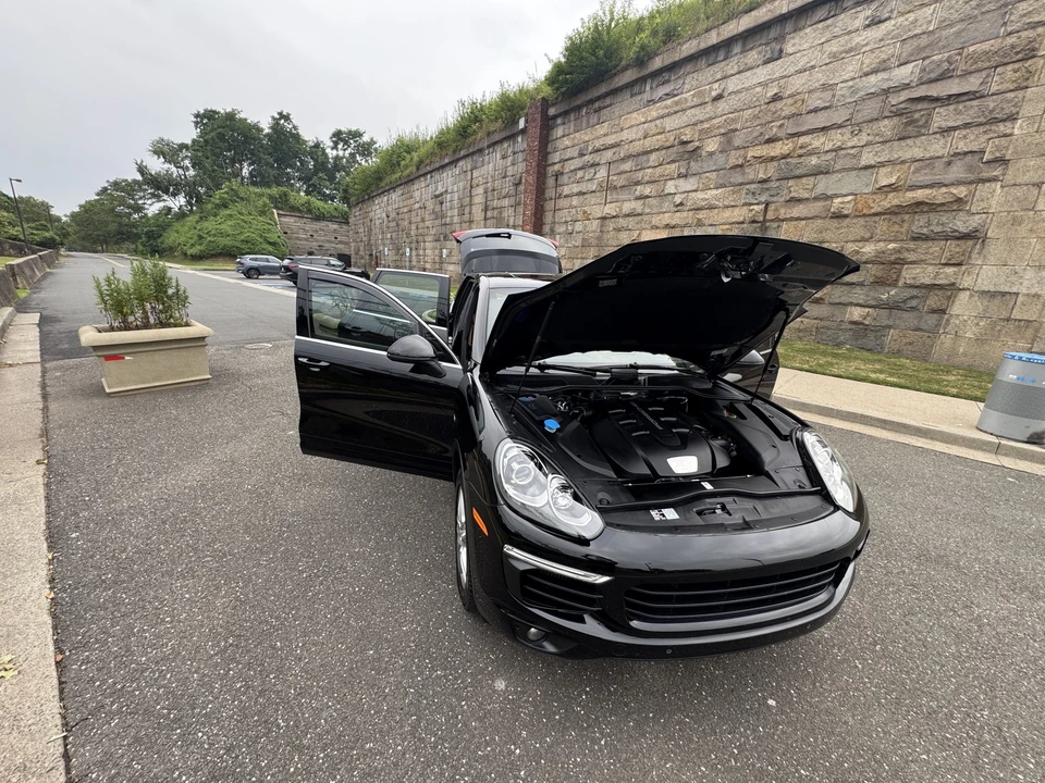 2016 Porsche 958 Cayenne Diesel - Image 13 of 31