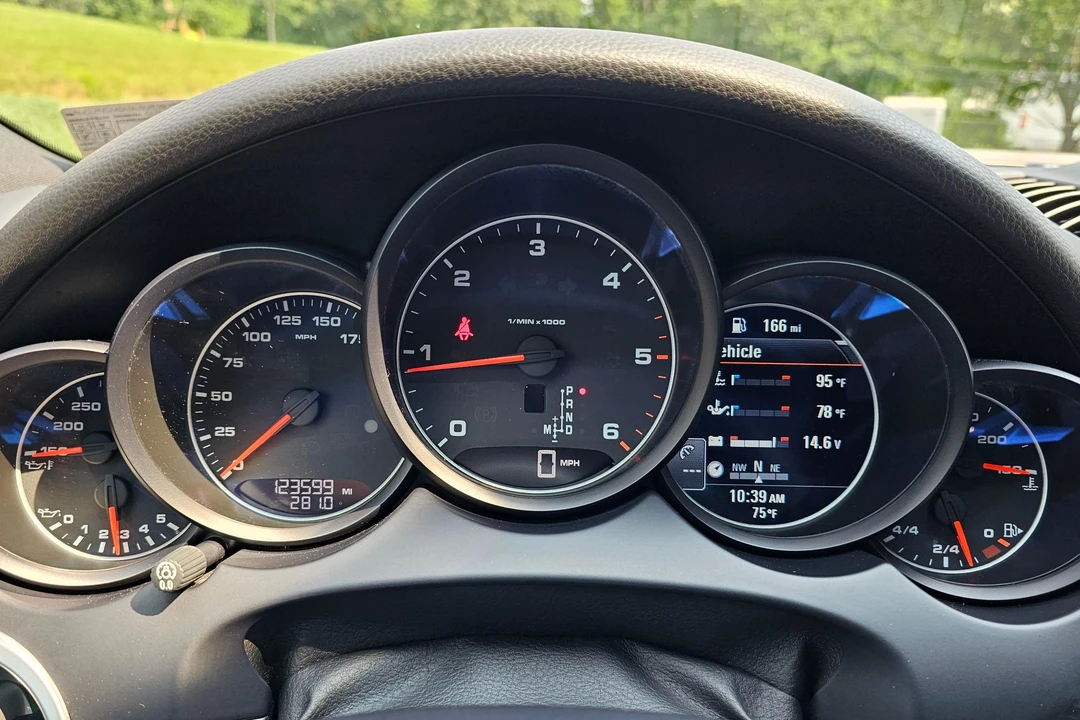 2016 Porsche 958 Cayenne Diesel - Image 27 of 31