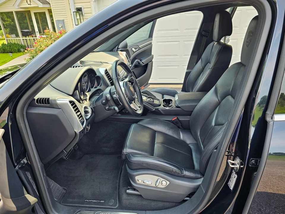 2016 Porsche 958 Cayenne Diesel - Image 28 of 31