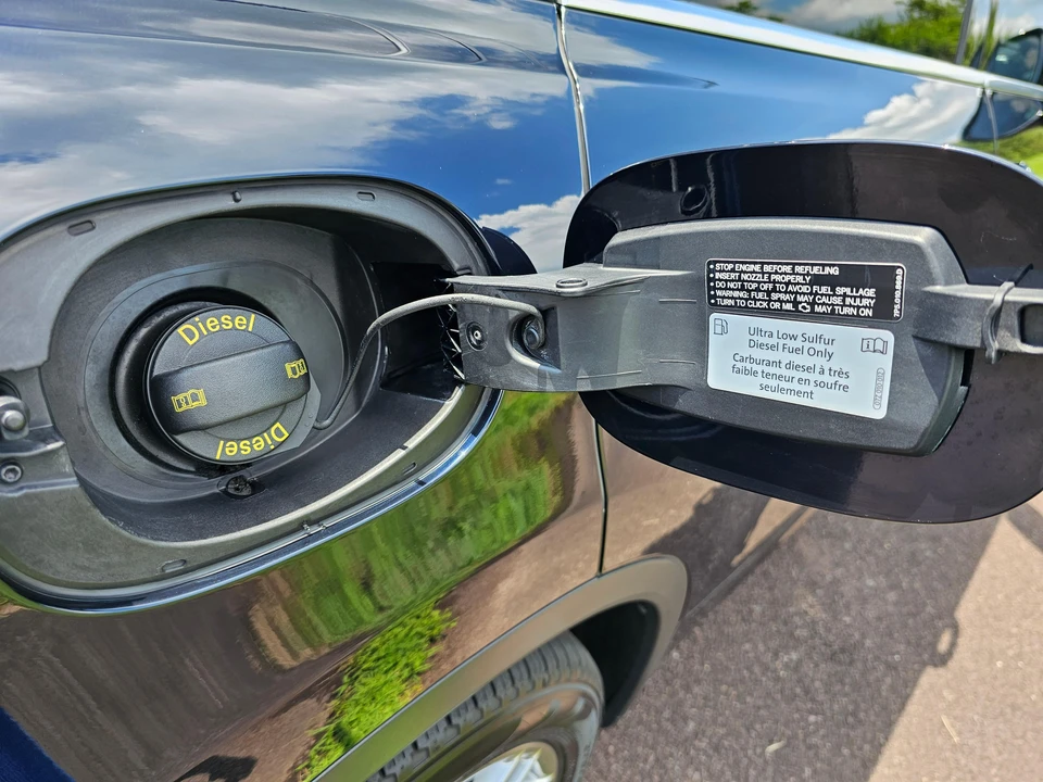 2016 Porsche 958 Cayenne Diesel - Image 17 of 31