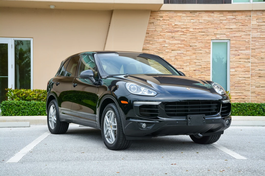 2016 Porsche 958 Cayenne Diesel - Image 2 of 31