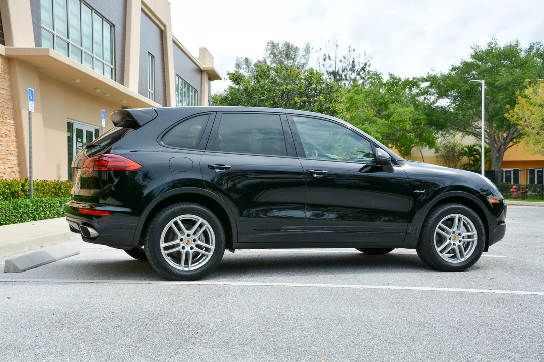 2016 Porsche 958 Cayenne Diesel - Image 6 of 31