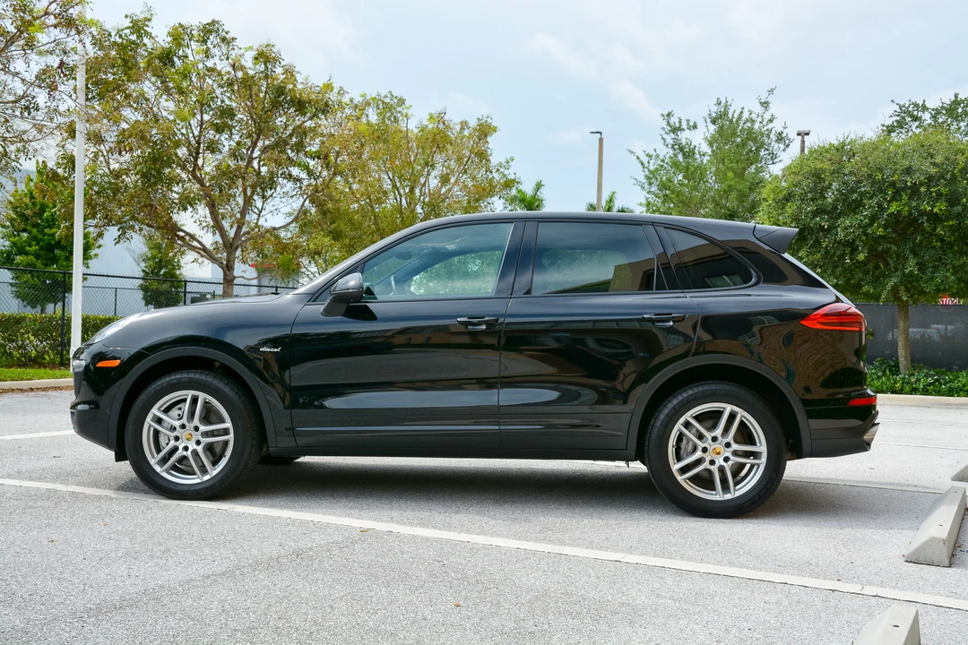 2016 Porsche 958 Cayenne Diesel - Image 13 of 31