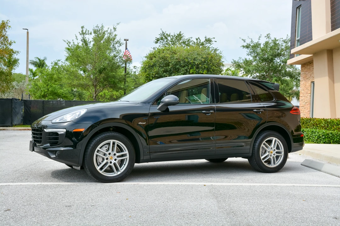 2016 Porsche 958 Cayenne Diesel - Image 14 of 31