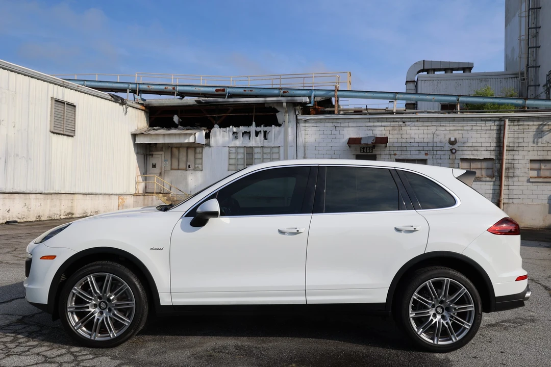 2016 Porsche 958 Cayenne Diesel - Image 29 of 31