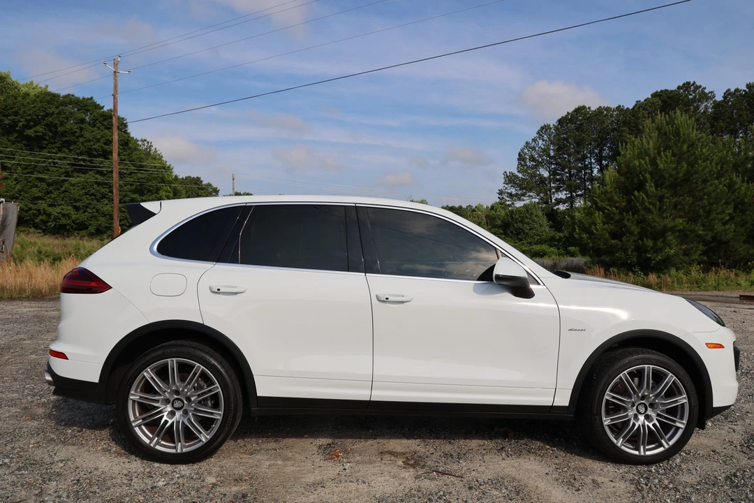 2016 Porsche 958 Cayenne Diesel - Image 16 of 31